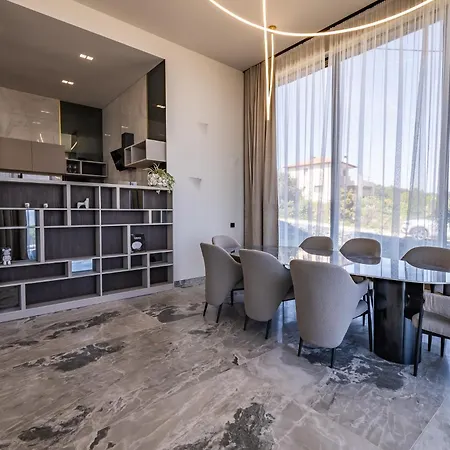 Villa 5 Bedrooms 5 Bathrooms Luxury House With Pool Polychrono