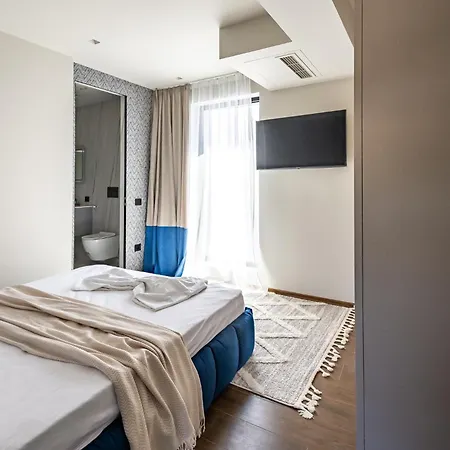 5 Bedrooms 5 Bathrooms Luxury House With Pool * 波利克罗诺