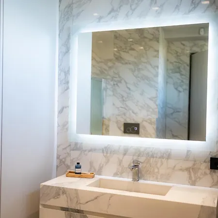 别墅 5 Bedrooms 5 Bathrooms Luxury House With Pool *