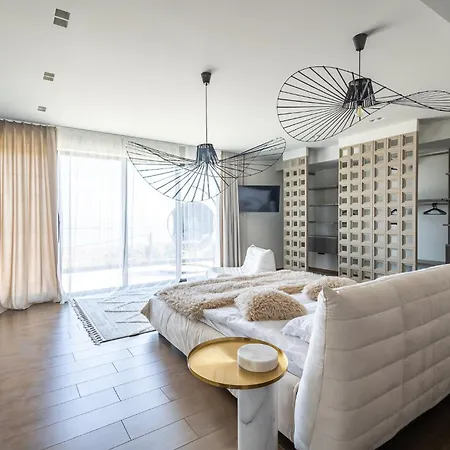 Alikanto 5 Bedrooms 5 Bathrooms Luxury House With Pool Villa *