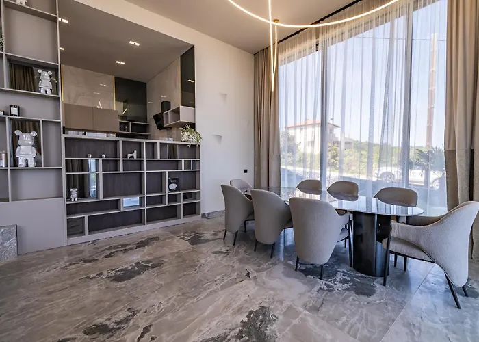 Villa 5 Bedrooms 5 Bathrooms Luxury House With Pool Polychrono