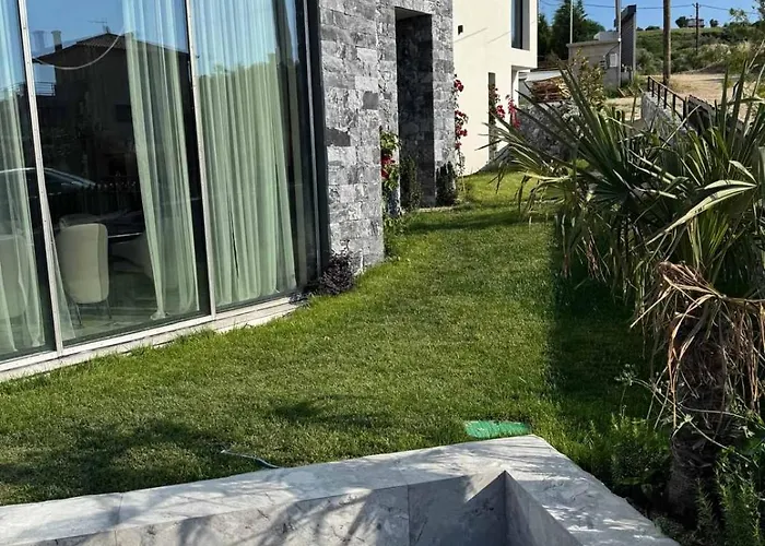 5 Bedrooms 5 Bathrooms Luxury House With Pool Villa Polychrono